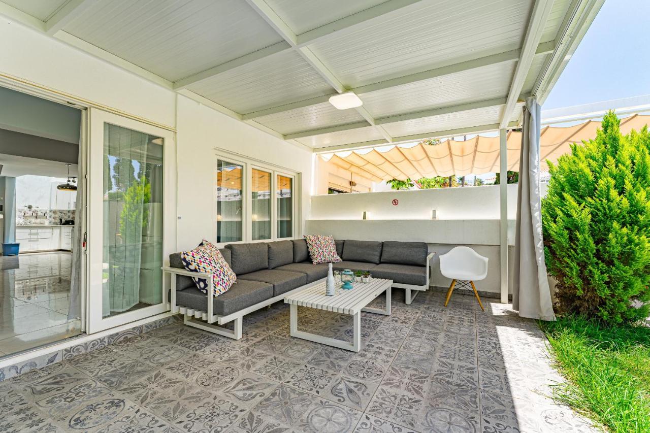 Beautiful Bungalow In Island Village アデヘ エクステリア 写真