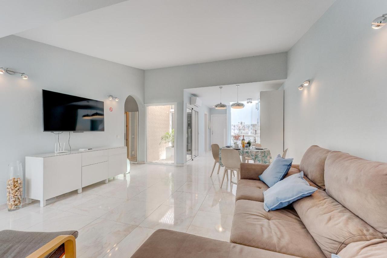 Beautiful Bungalow In Island Village アデヘ エクステリア 写真