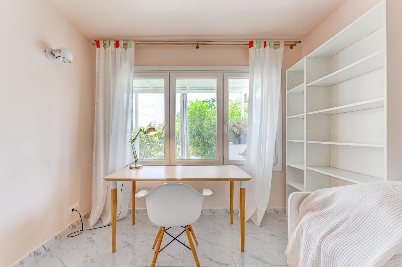 Beautiful Bungalow In Island Village アデヘ エクステリア 写真