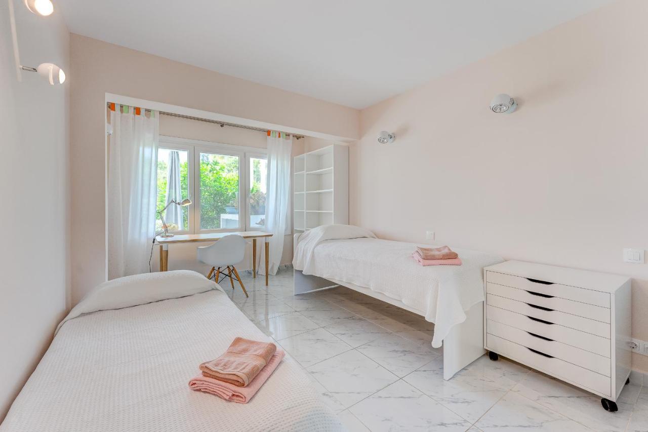 Beautiful Bungalow In Island Village アデヘ エクステリア 写真